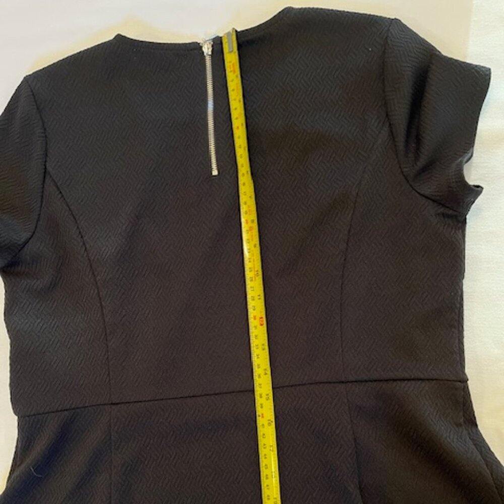LIZ CLAIBORNE | Black Career top Textured stretch fabric-Like New - Picture 11 of 15